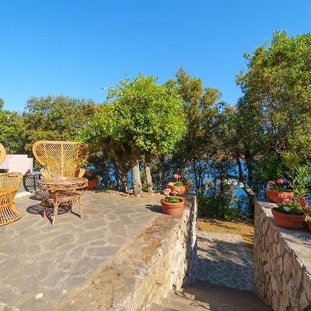 Casa William - Villa E 2 Dependance Порт-Аццурро Экстерьер фото